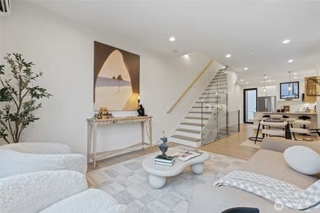 11229 Greenwood Ave N Unit B