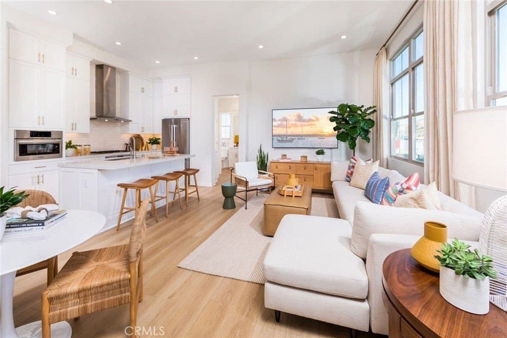 126 Sunnyside, Irvine