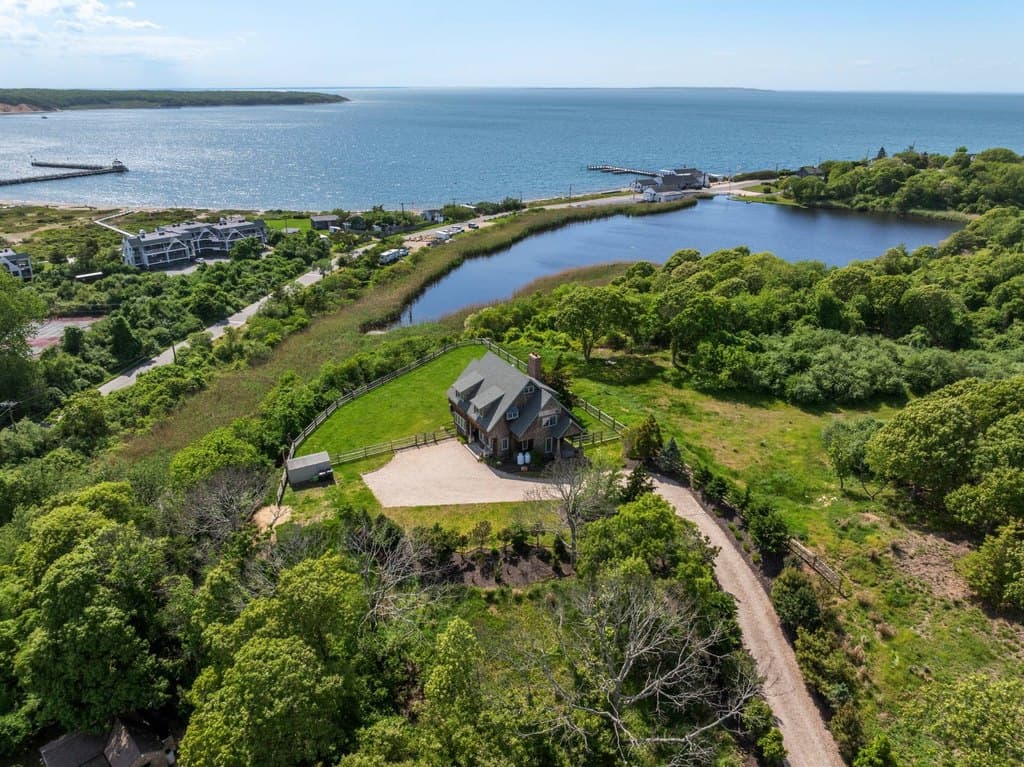 15 Edgemere St, Montauk