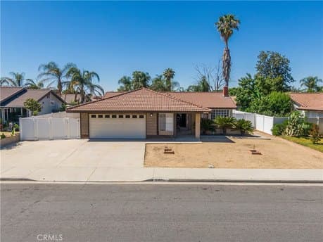 24931 Heil Dr