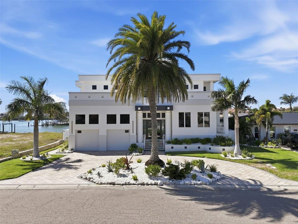 42 Midway Is, Clearwater