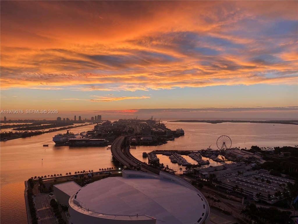 888 Biscayne Blvd Apt 3001