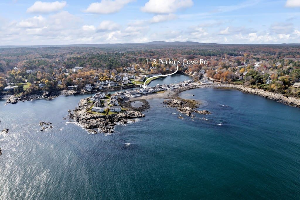 113 Perkins Cove Rd, Ogunquit