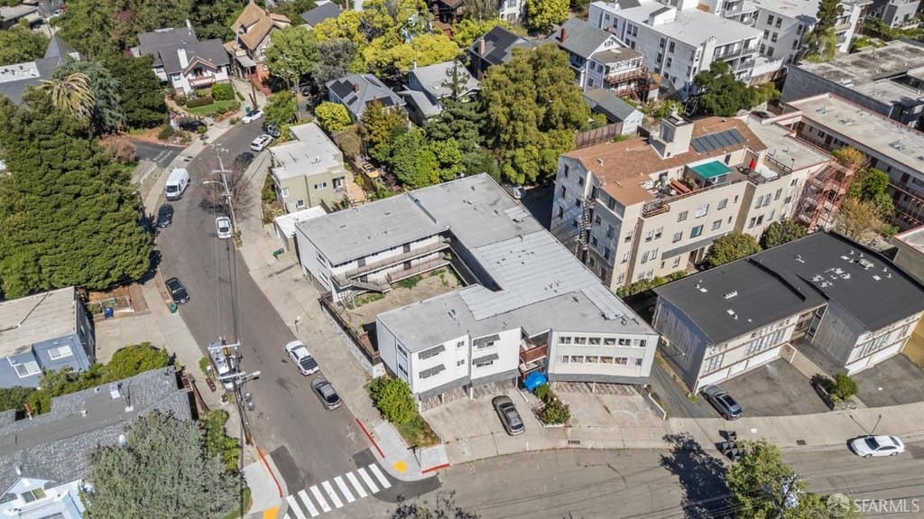 385 Fairmount Ave, Oakland