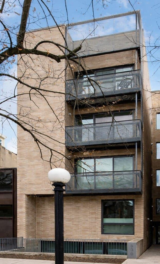 530 W Dickens Ave Apt 401, Chicago