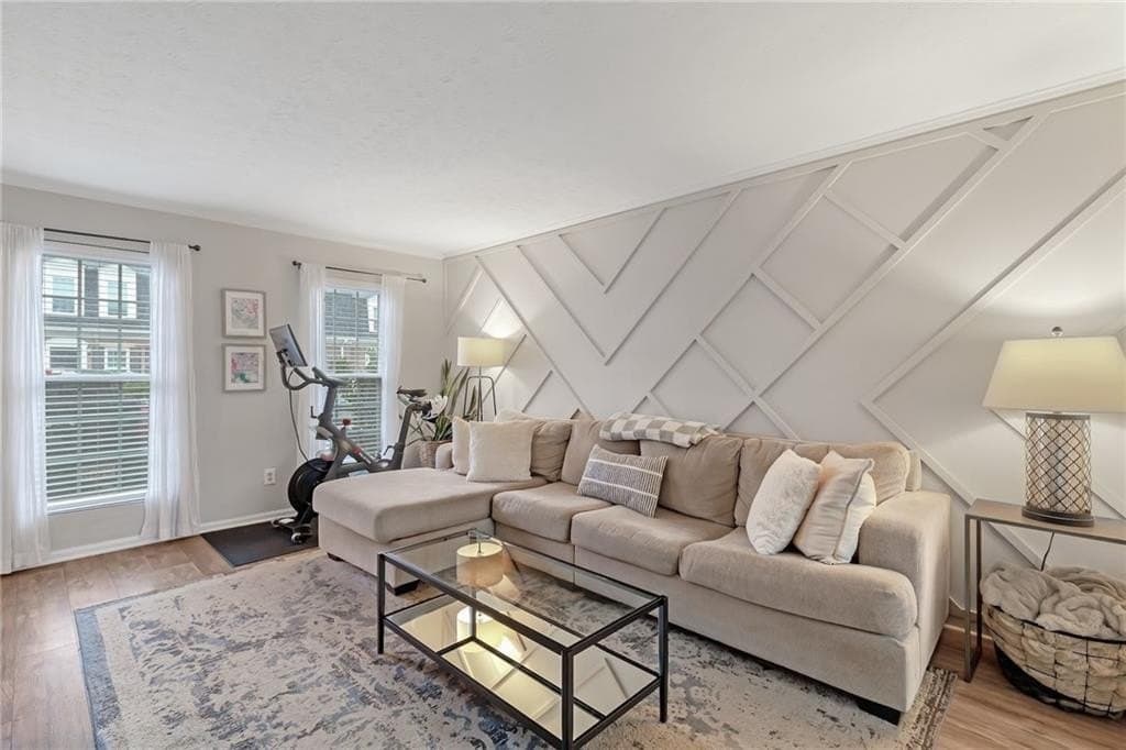 12 Surry County Pl NW