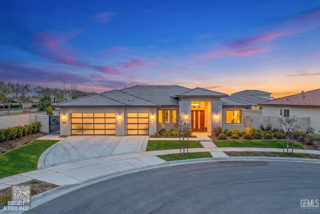 3300 Jardineire Ln, Bakersfield