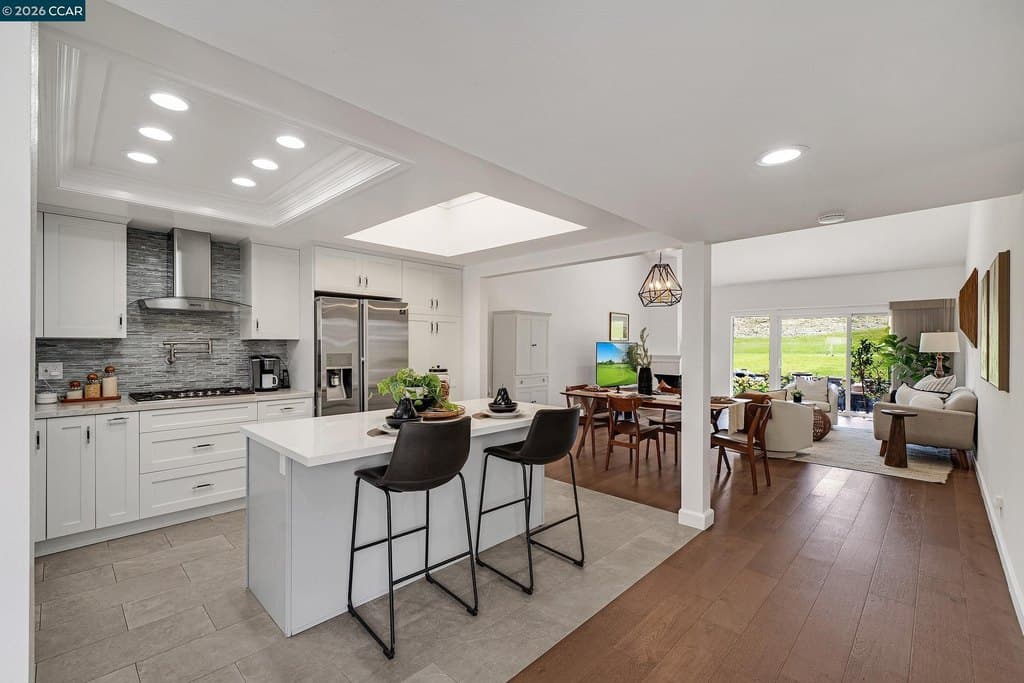 692 Silver Lake Dr, Danville