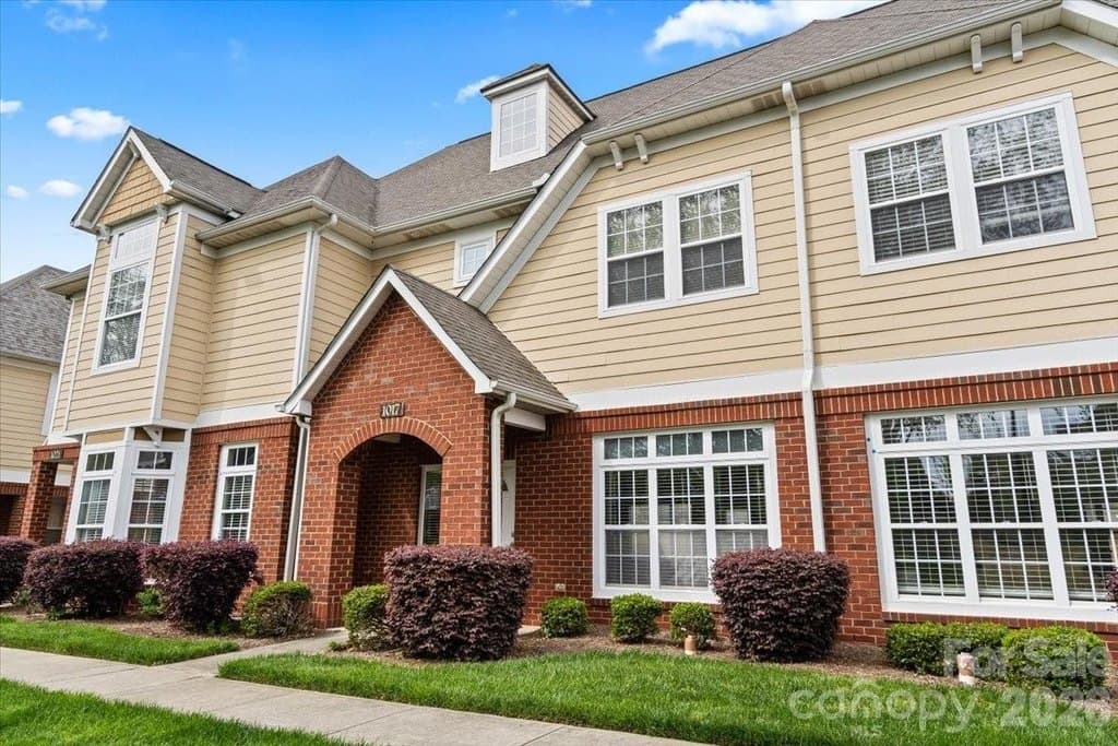 1017 Central Park Cir, Davidson