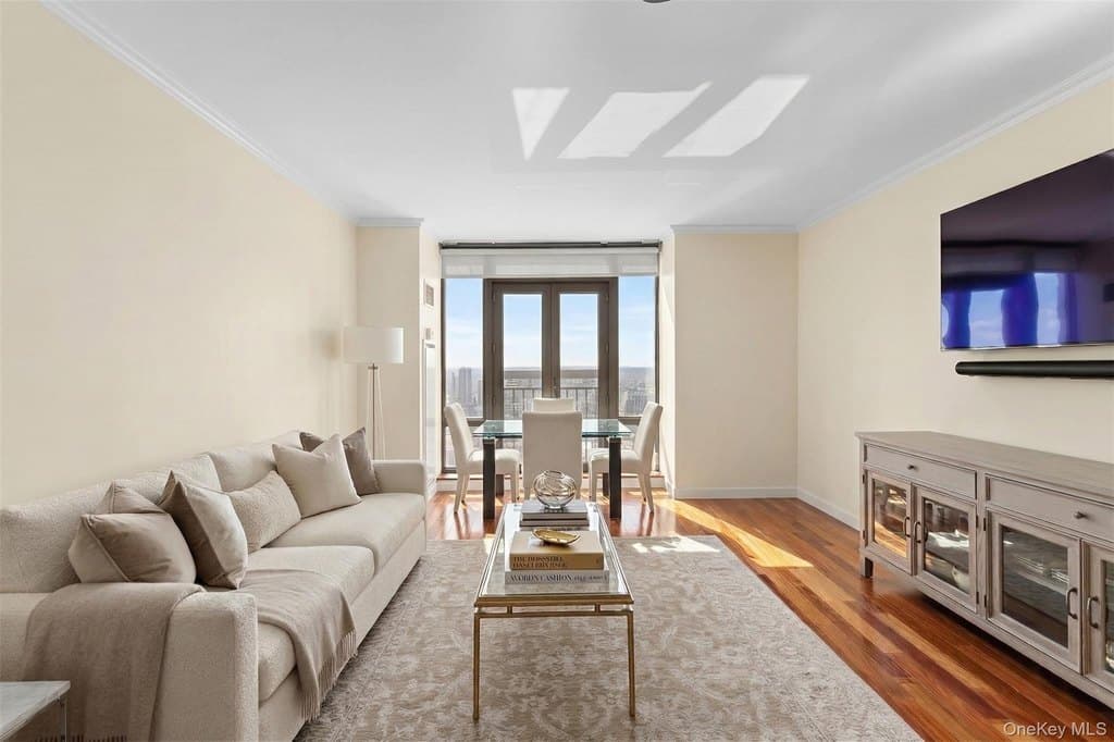 10 City Pl Ph 2C, White Plains