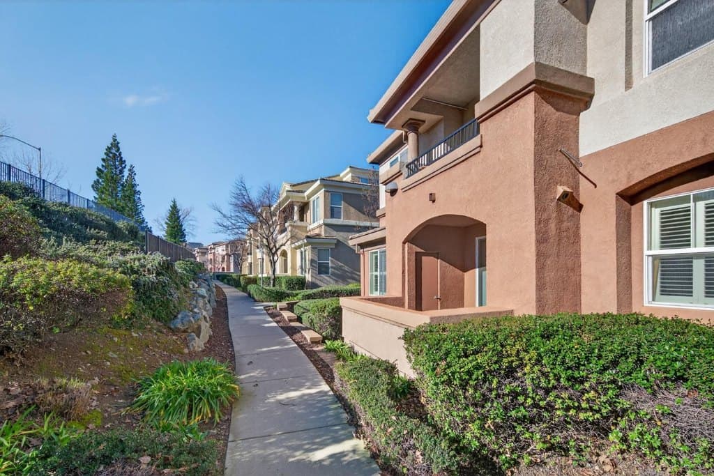 1200 Moon Cir Unit 1214, Folsom