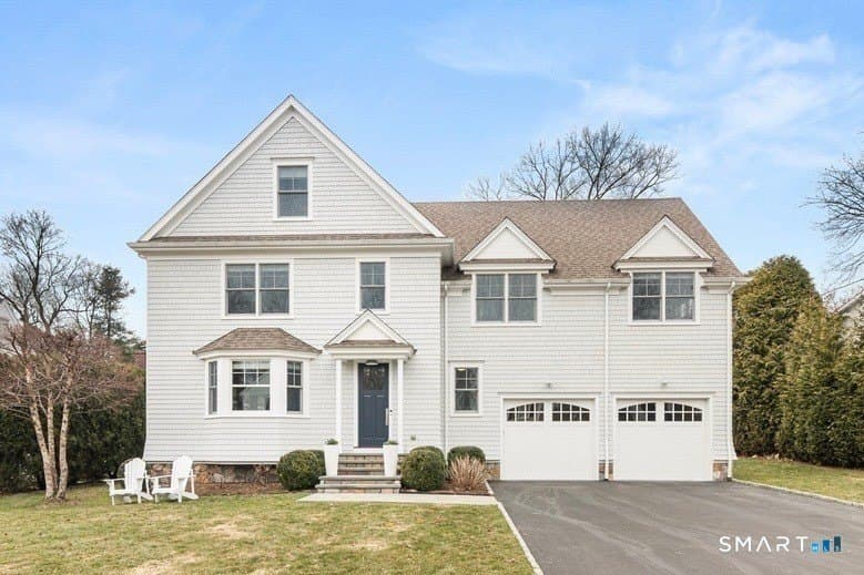 19 Thomasina Ln, Darien