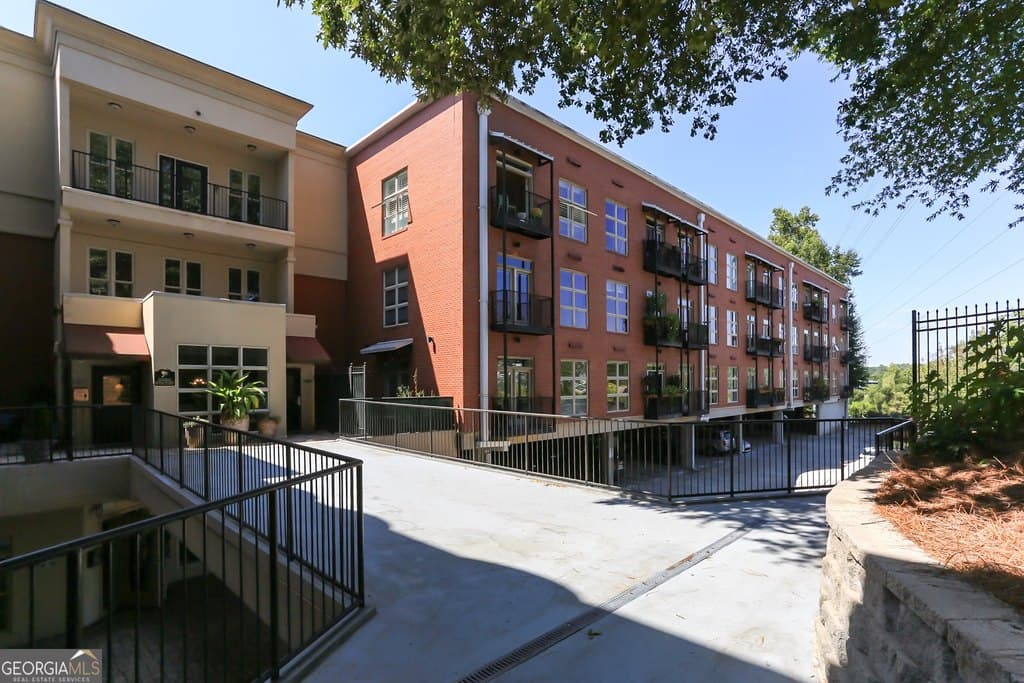 560 Dutch Valley Rd NE Apt 2403, Atlanta