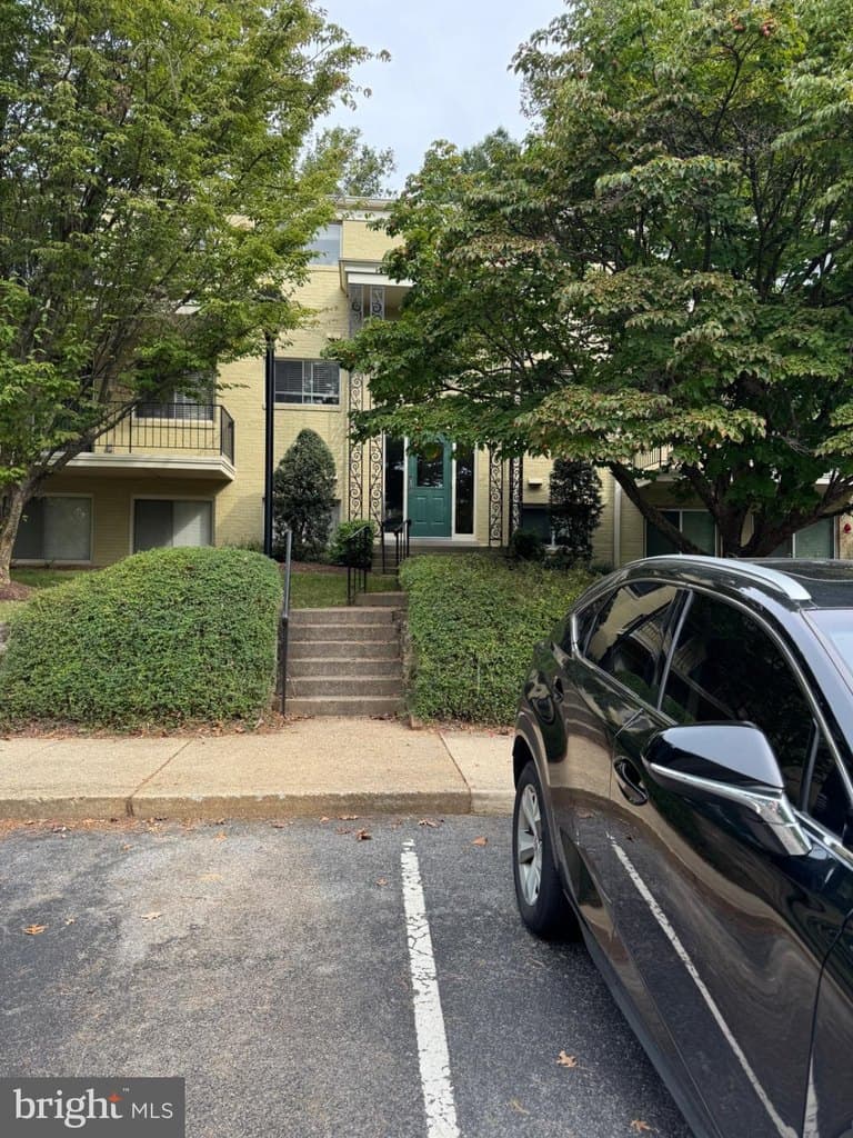 10524 Weymouth St Unit W1, Bethesda