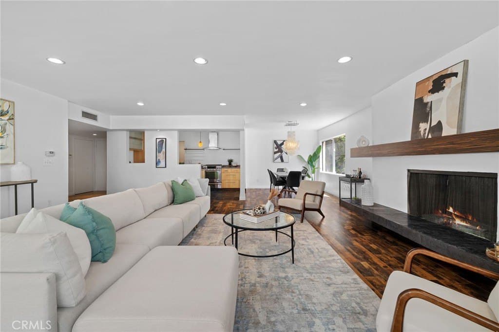 5339 Newcastle Ave Unit 112, Encino