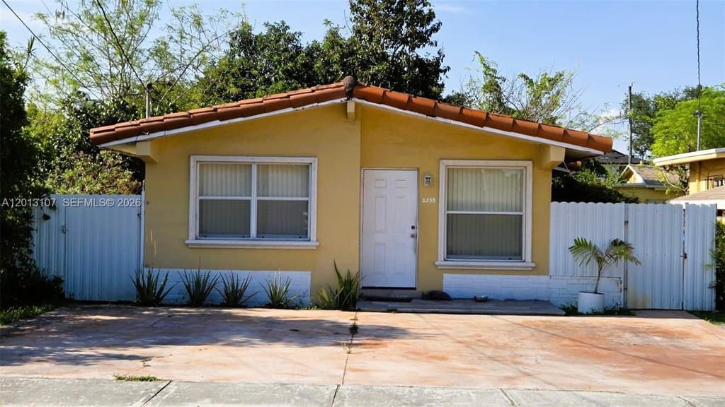 2335 NW 55th St
