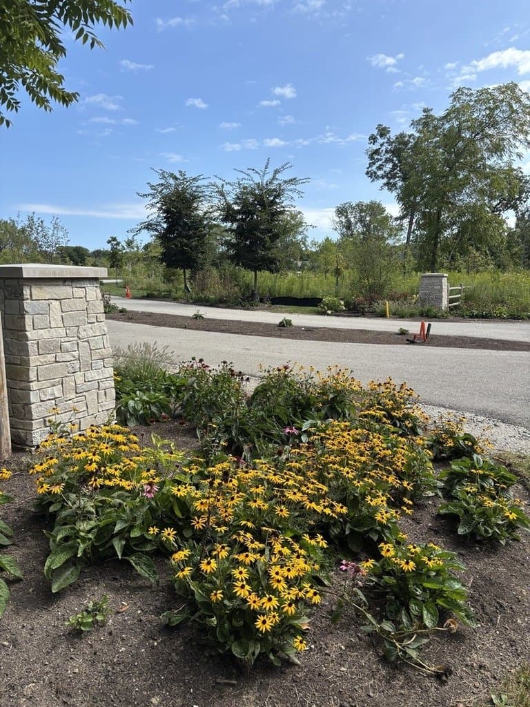 740 Tamarack Trl, Lake Forest