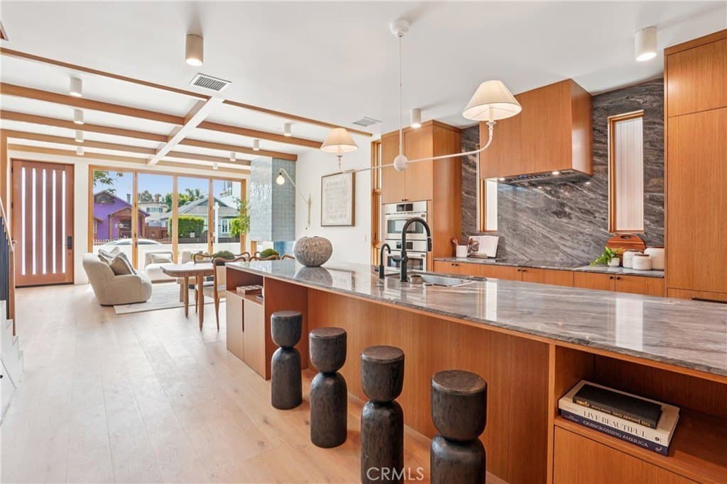 647 Navy St, Santa Monica