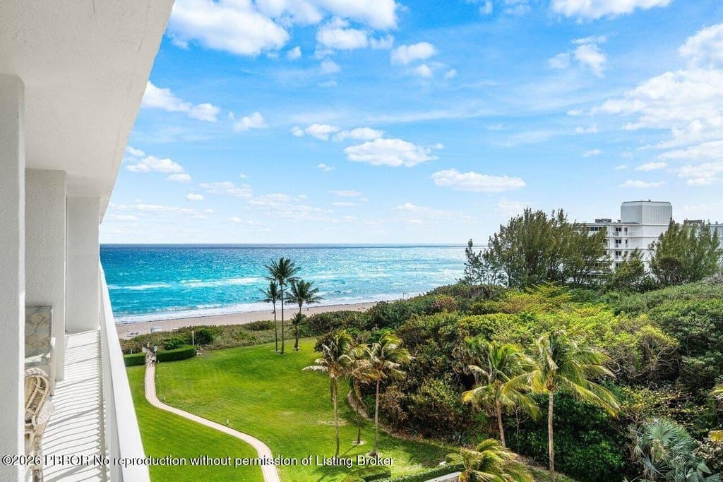 2774 S Ocean Blvd Apt 708, Palm Beach