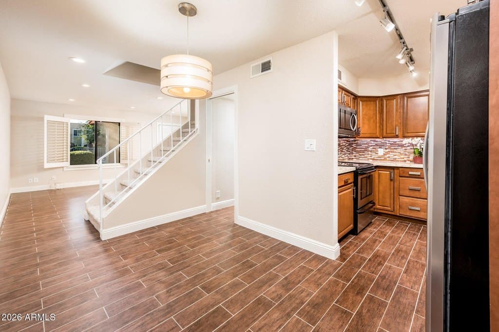 601 E Palo Verde Dr Unit 8