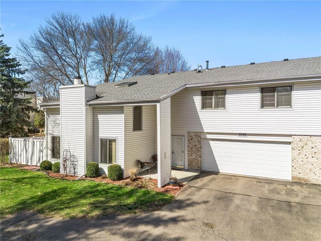 5550 Bimini Dr, Minnetonka