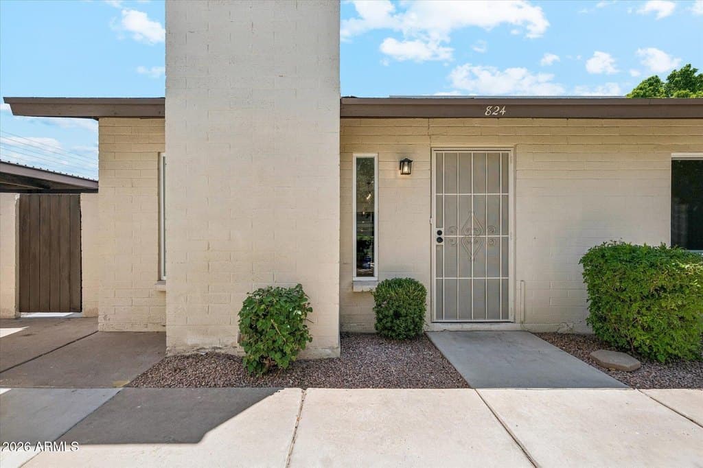 824 W Malibu Dr, Tempe