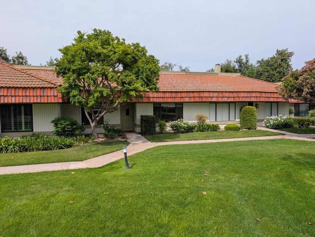 4918 N Sequoia Dr Apt 102, Fresno