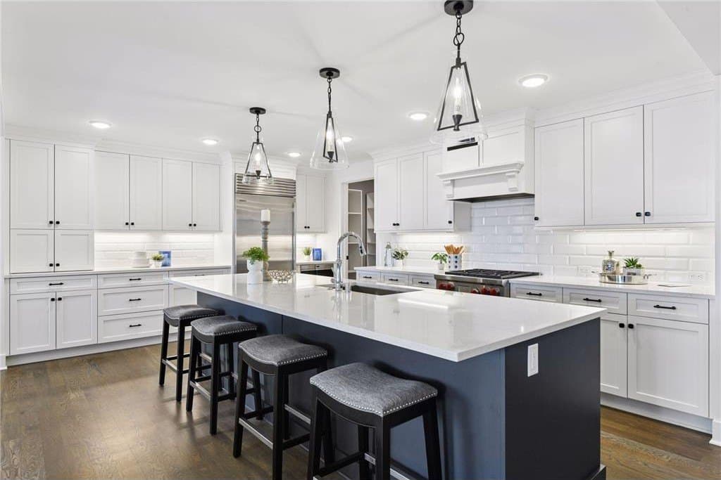 222 Ferndale Rd S Unit 304, Wayzata