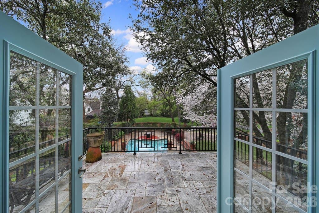 2132 Rolston Dr, Charlotte