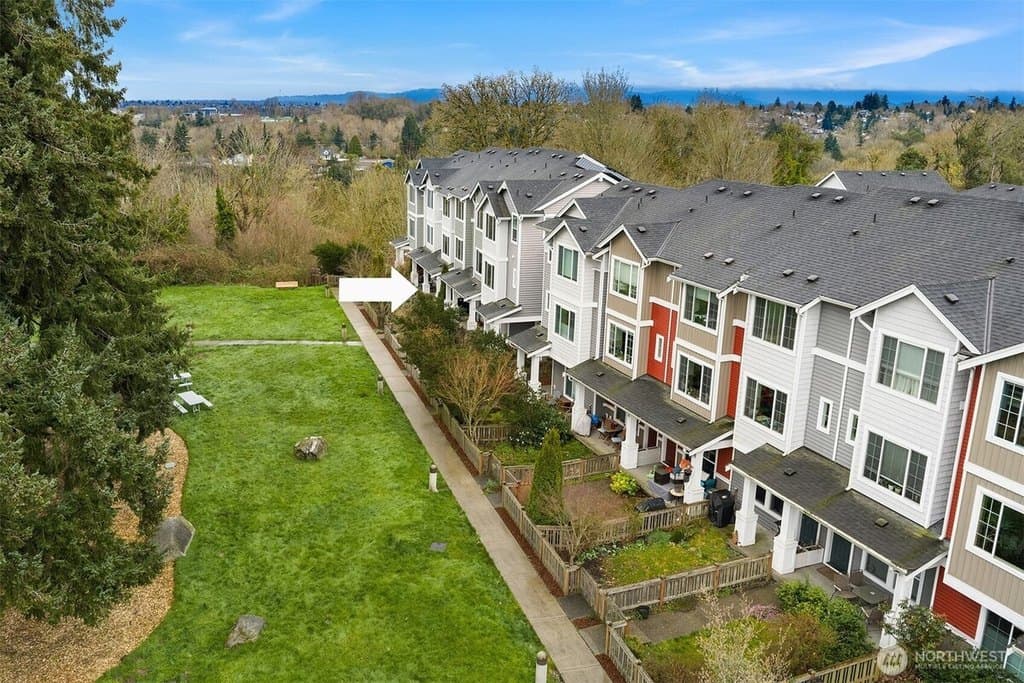 6592 High Point Dr SW