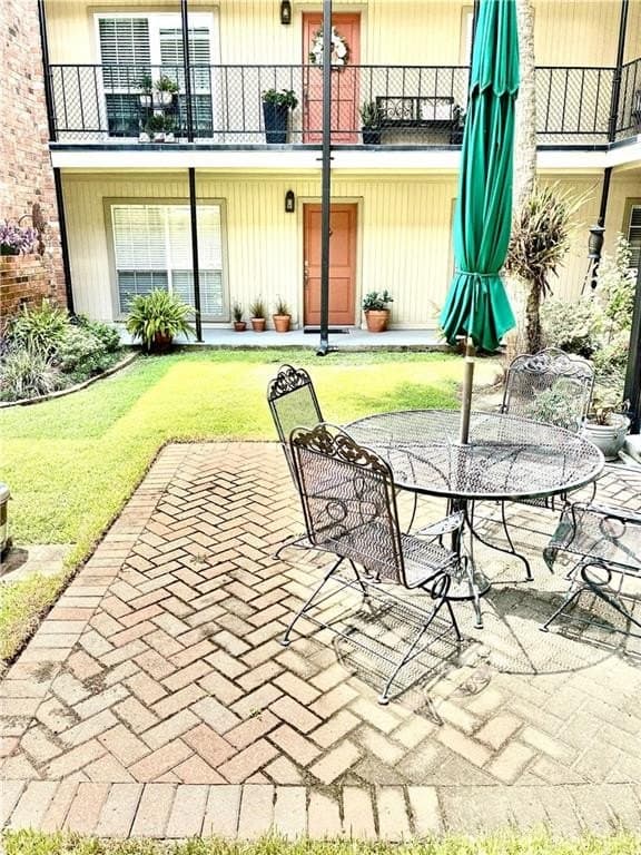 2521 Metairie Lawn Dr Unit 103, Metairie