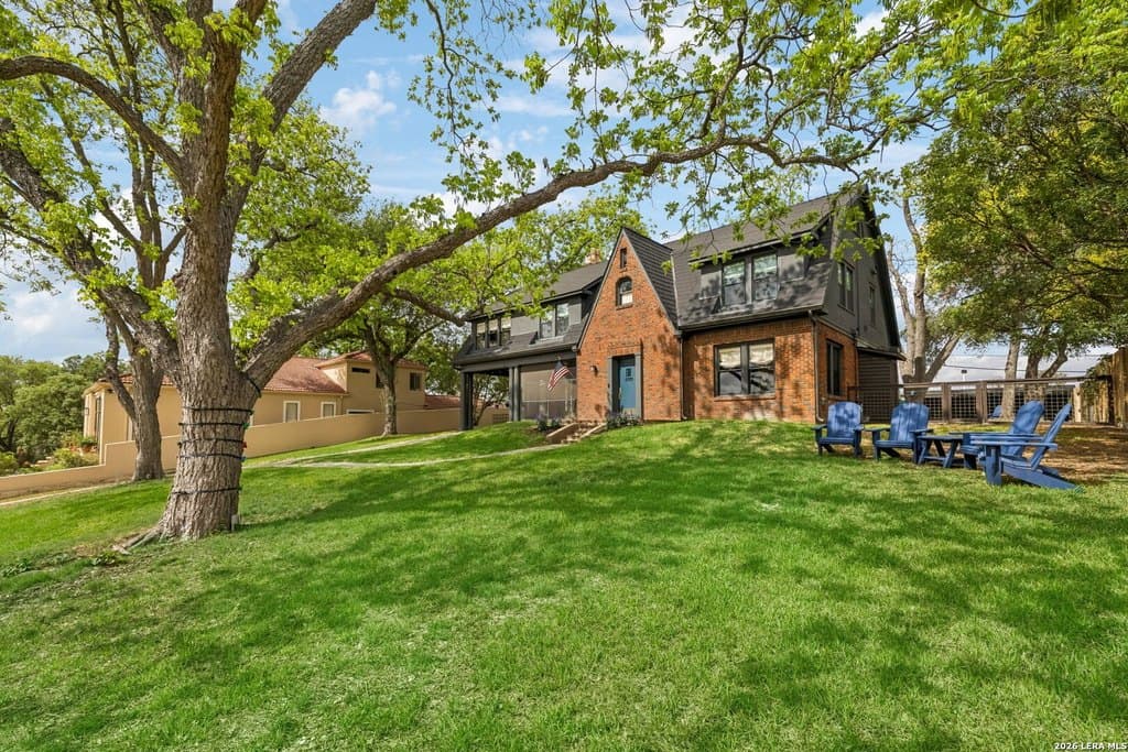 110 Henderson St, Alamo Heights