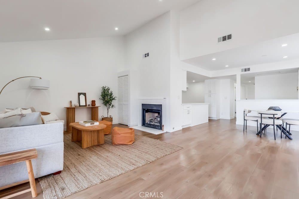 946 W 220th St Unit 216, Torrance