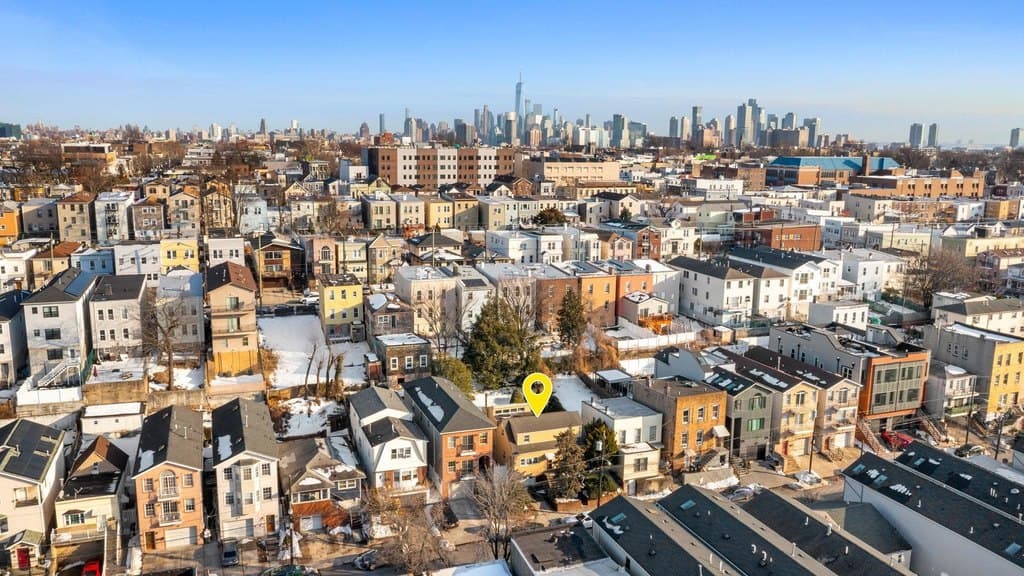 136 Terrace Ave, Jersey City