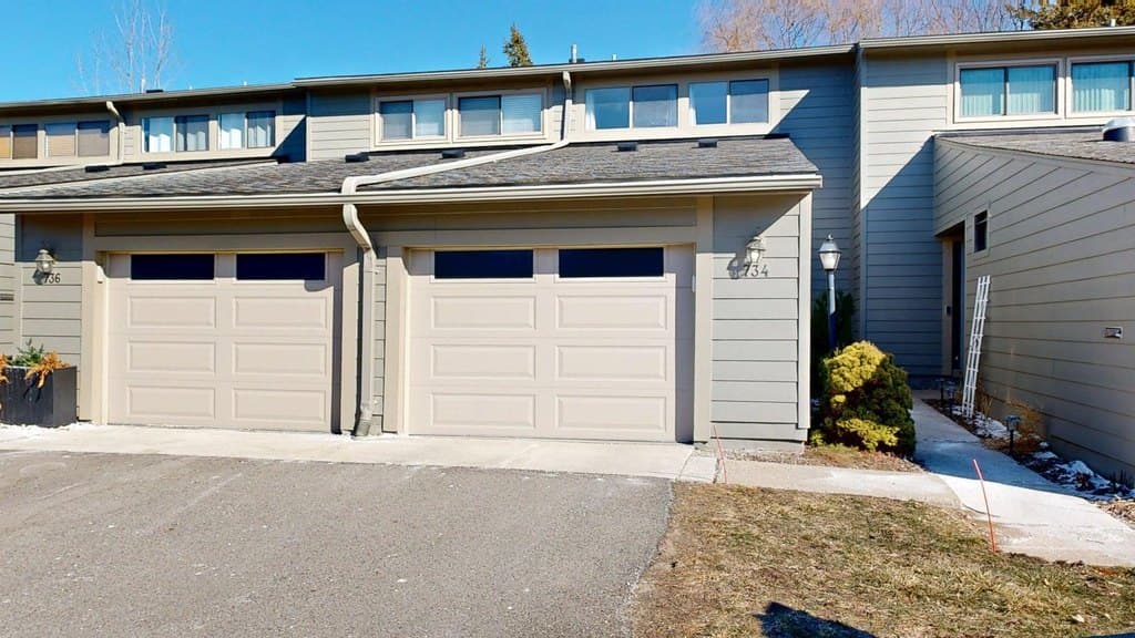 734 Peninsula Ct, Ann Arbor