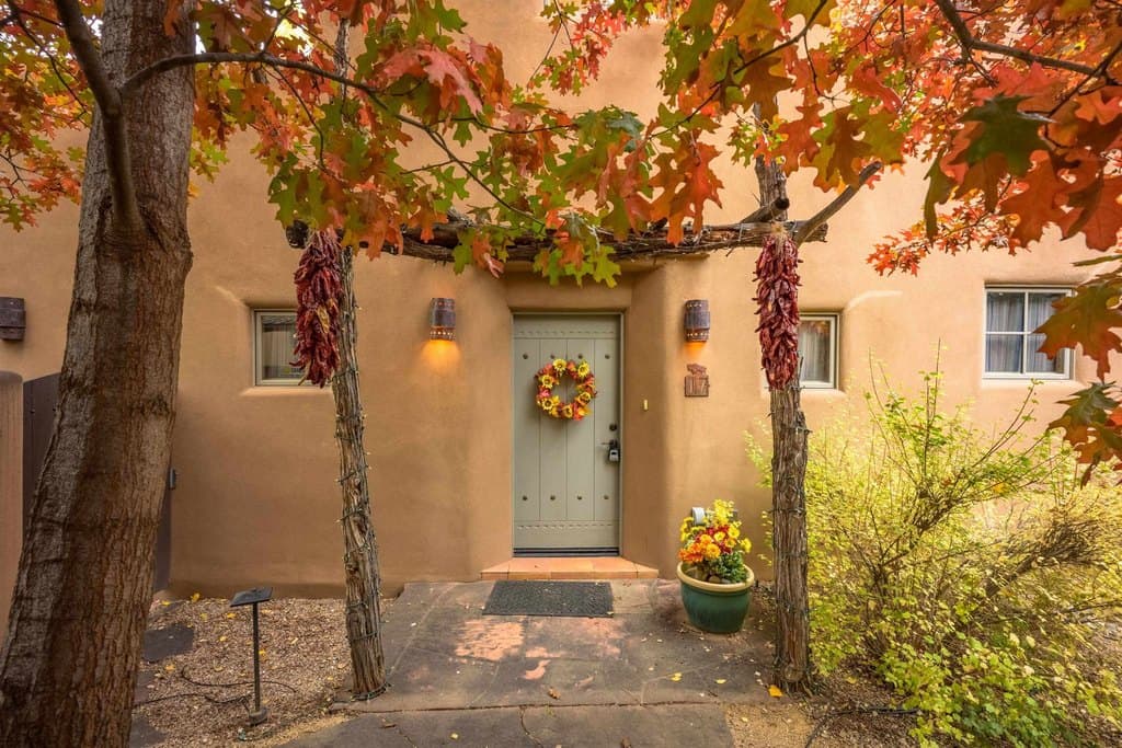 405 Kit Carson Rd Apt 17, Taos
