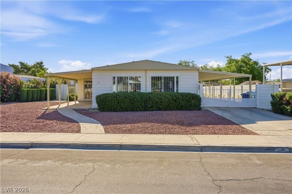 136 Sir George Dr, Las Vegas