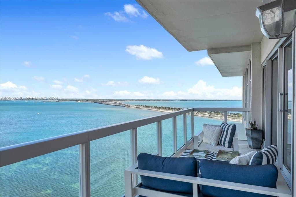 2451 Brickell Ave Apt 17D