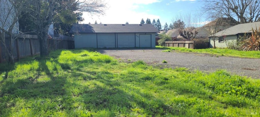 2488 Giffen Ave, Santa Rosa