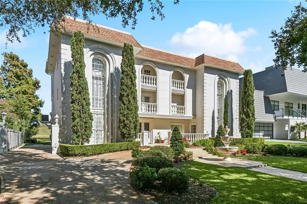 5909 Cleveland Pl, Metairie