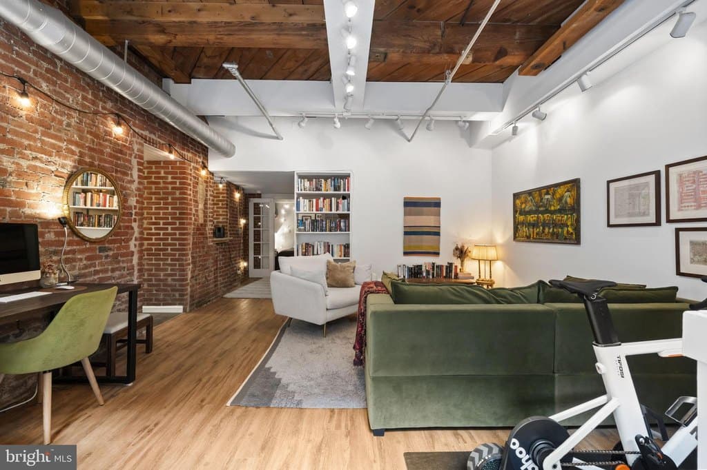 301-00 Race St Unit C002, Philadelphia