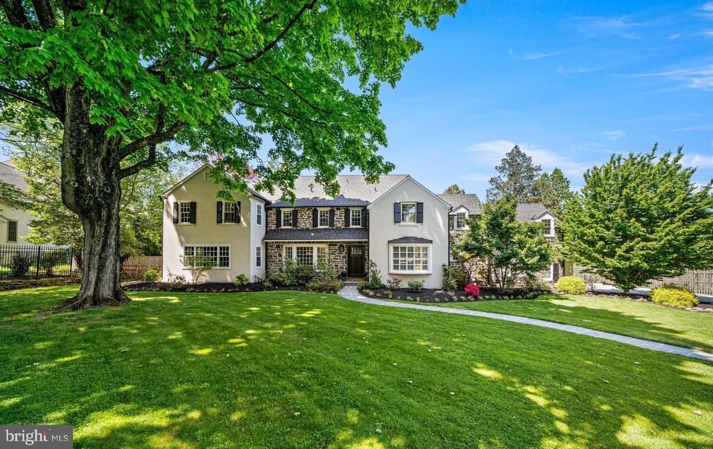 1208 Waverly Rd, Gladwyne