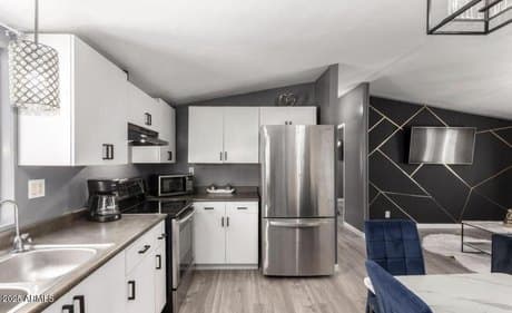 2605 W Van Buren St Lot 80