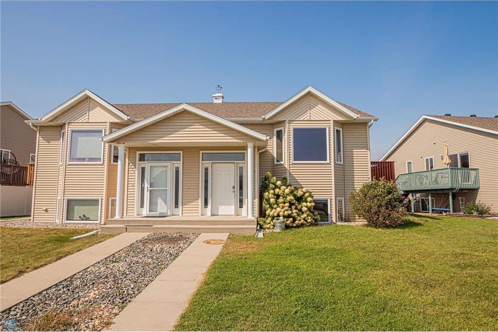 4775 Harvest Dr S, Fargo