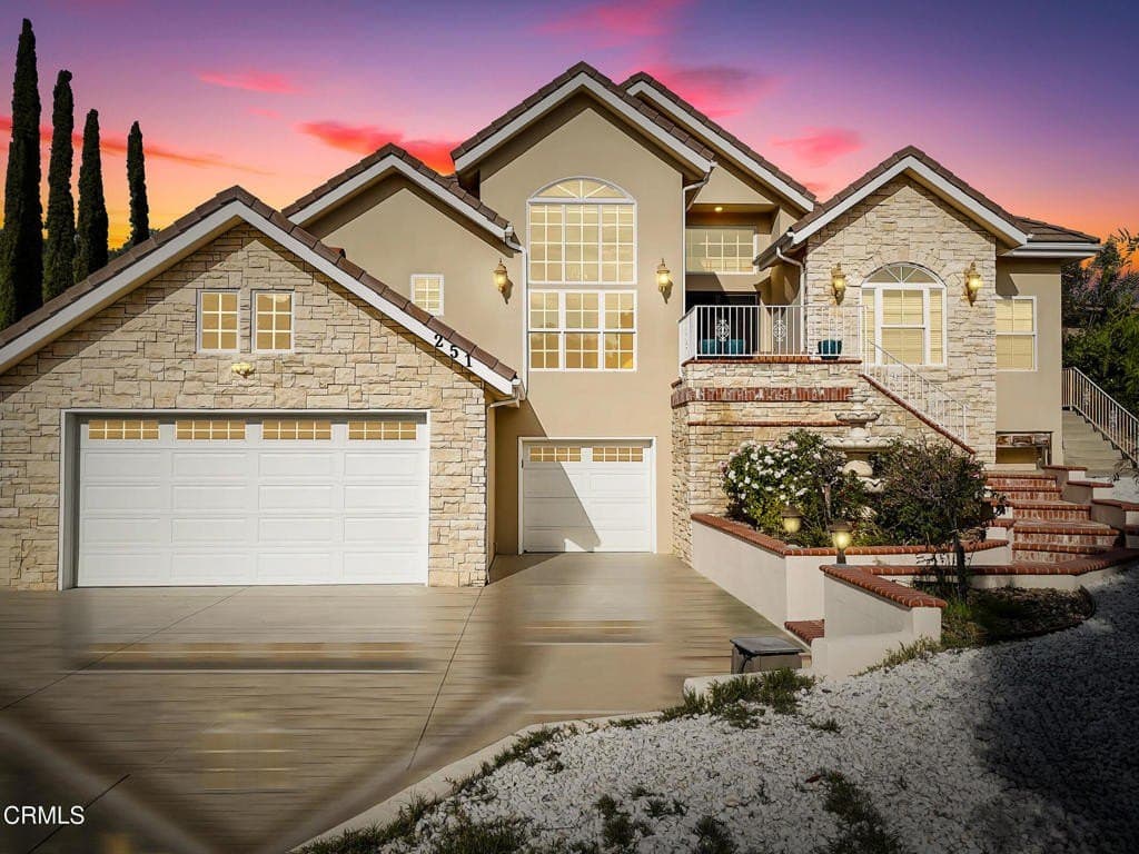 251 S Skyline Dr, Thousand Oaks