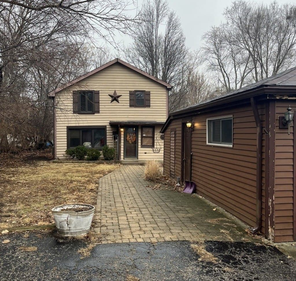 5S661 Wright St, Naperville