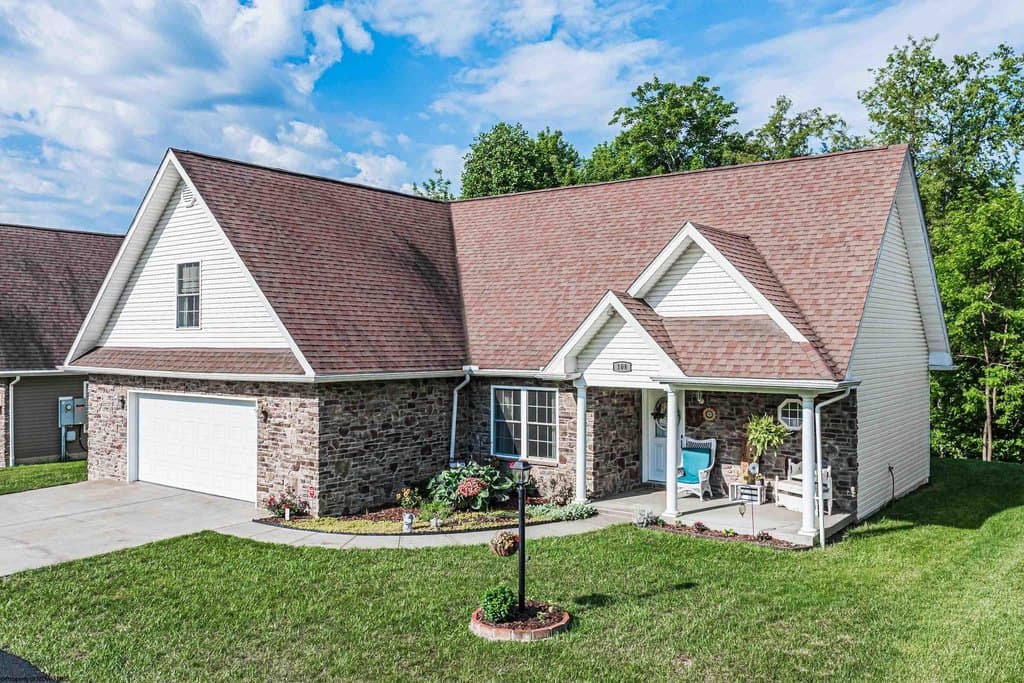 108 Mountain Ln, Morgantown