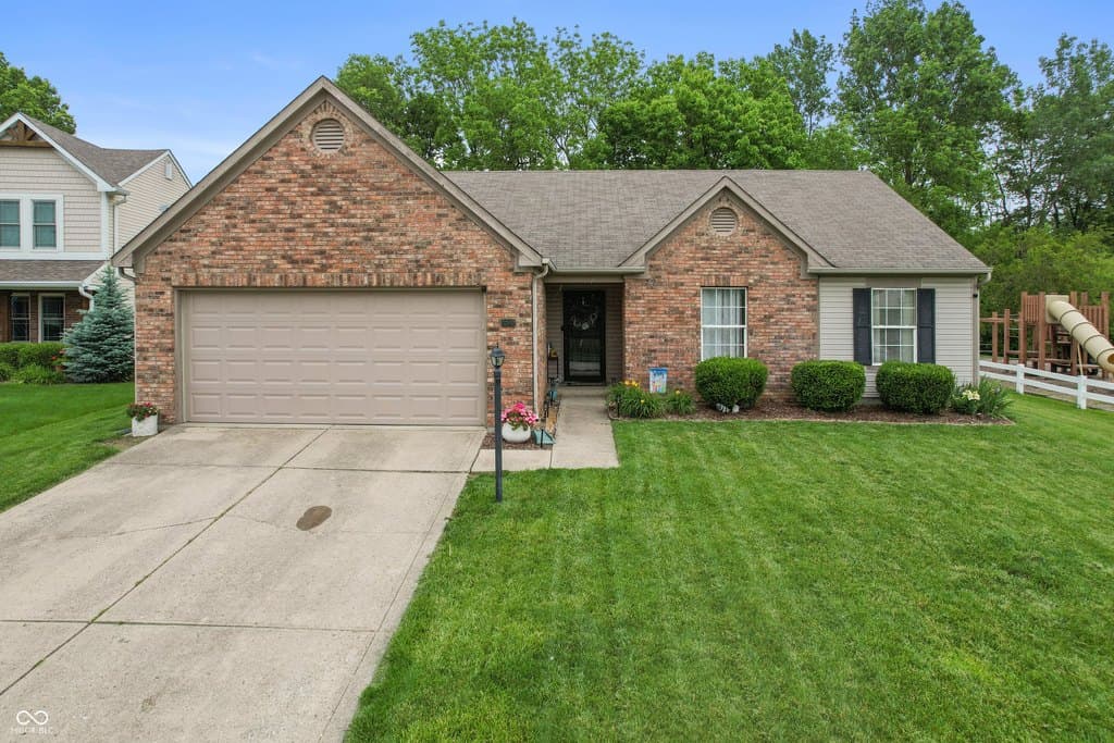 3902 Cherry Blossom Blvd, Indianapolis