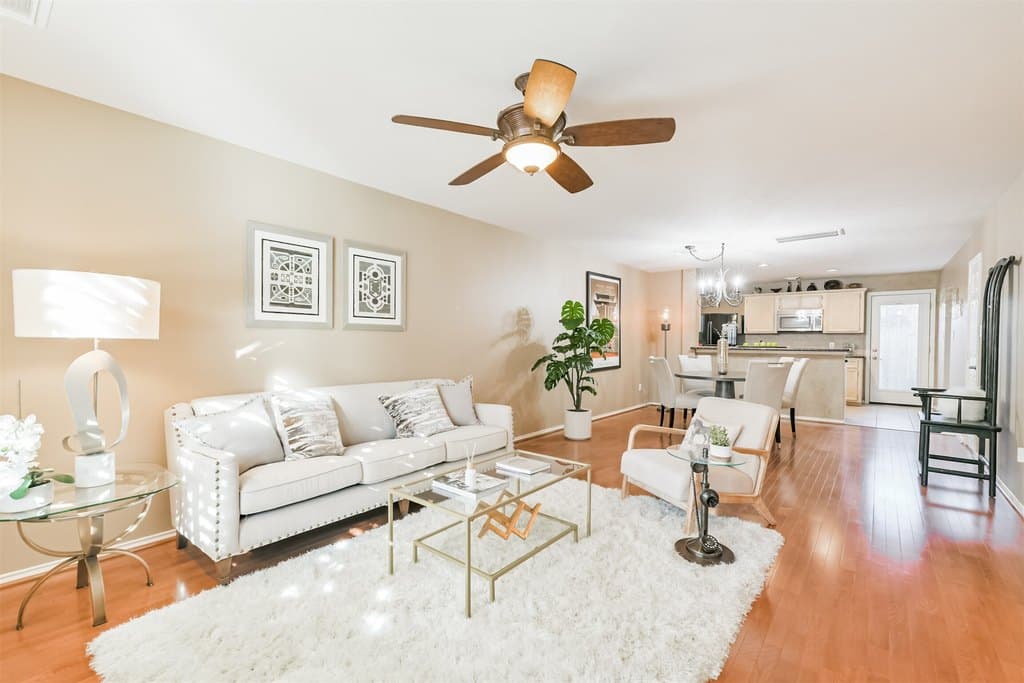 718 Redwing Place Dr