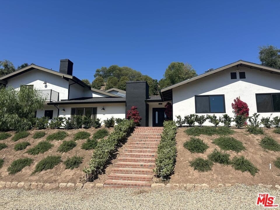 1131 Rancho Dr, Ojai